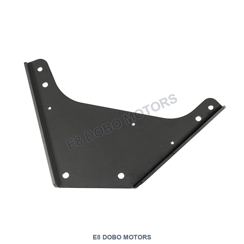 E8 Right rear fender bracket — photo reference 70